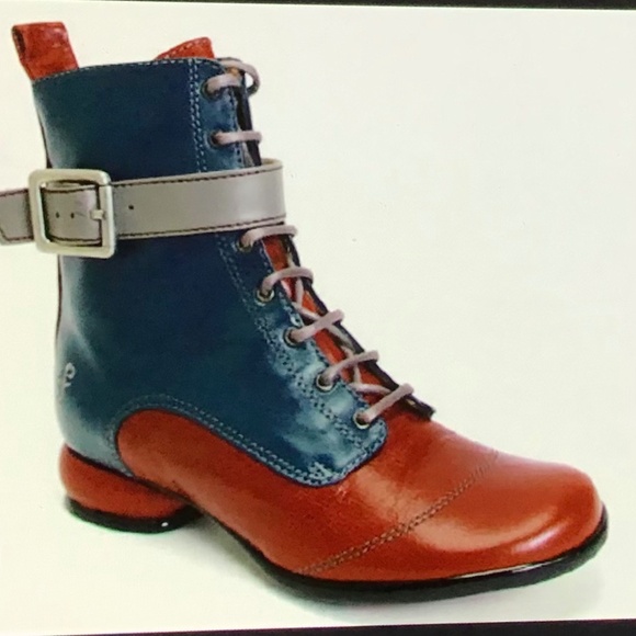 John Fluevog Shoes - John Fluevog Vintage inspired Jenna Boots size 6